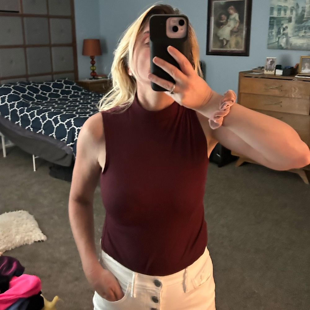 Sleeveless Burgundy Top - size M